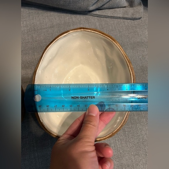 Vintage Walnut Shaped Lidded Trinket Box - Picture 6 of 10